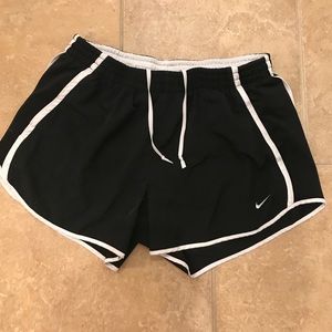 Size M Nike running shorts
